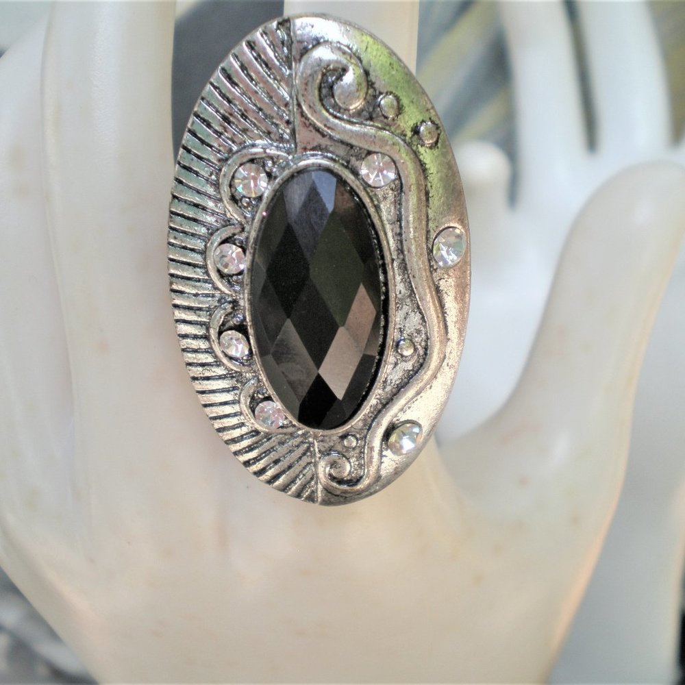 Vintage Antiqued Silver-tone Statement Ring w/Black Stone & Rhinestones OS